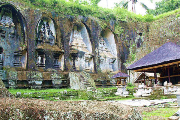 Misteri yang Menyelimuti Gunung Kawi Konon Jadi Tempat Pesugihan